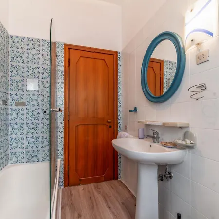 Casa Giuli - Metro Jonio Appartement *